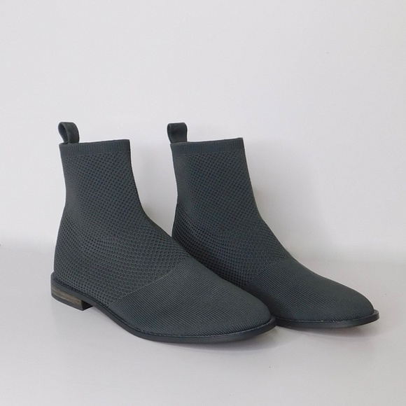 EILEEN FISHER Jude Graphite Gray Boots Textured Recycled Stretch Size 10 - Picture 3 of 12